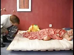 Thân mật kiểm tra âm ...