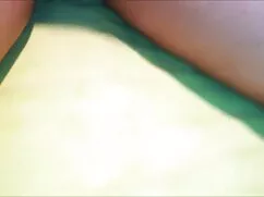 Vụng về, Gabriel nắm ...