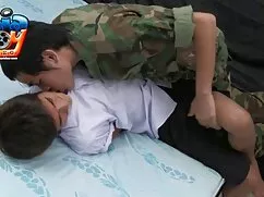 Vụng về Lamar đập ph ...