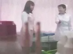Dài và bơm con trong ...